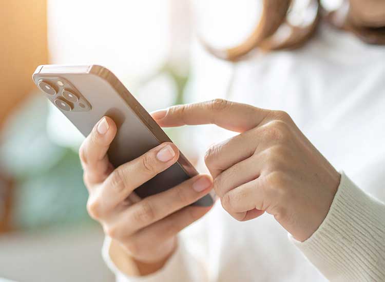 平日は18:30まで、土曜午前も診療